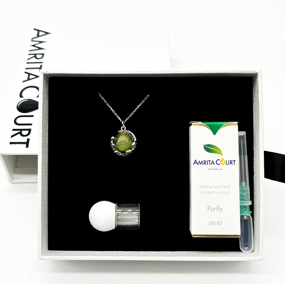 Aroma Diffuser Necklace Gift Box – Gold Green